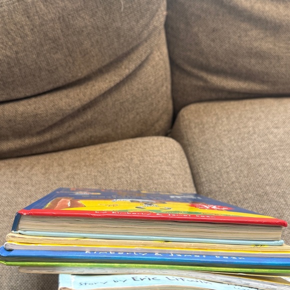 Pete the Cat Children's Book Set - Picture 4 of 16